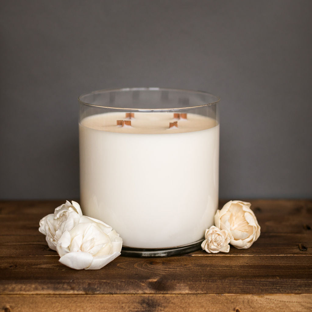 Le Grand Candle 150 oz Wood Wick Candle