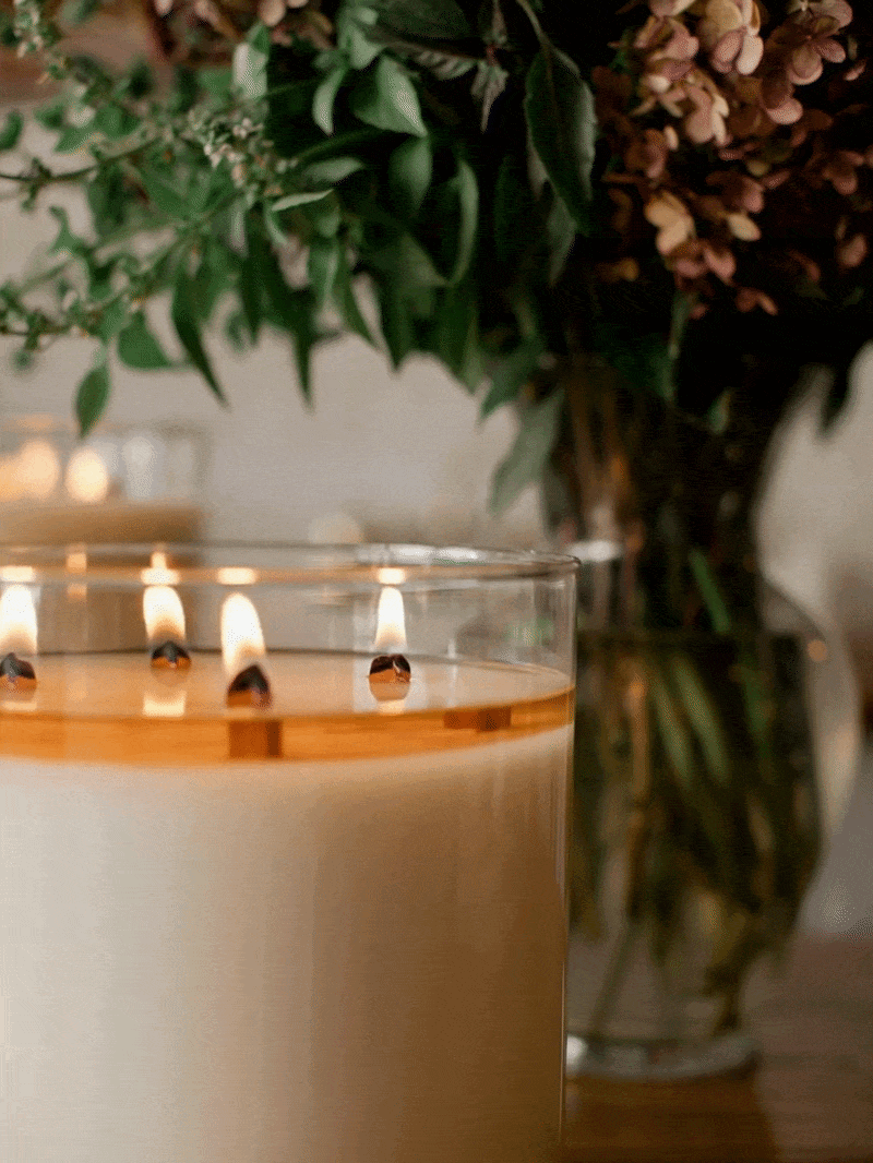 Le Grand Candle 150 oz Wood Wick Candle